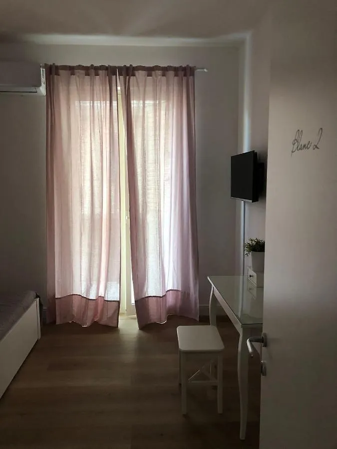 Bed & Breakfast La Maison Bed and Breakfast Favara Italia